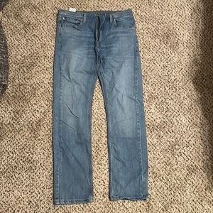 Levi’s Jeans style 513 light wash size 33x32